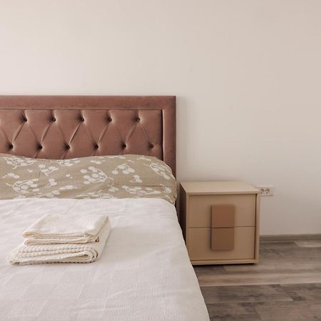 Rescossa Apartment Bukares Bagian luar foto