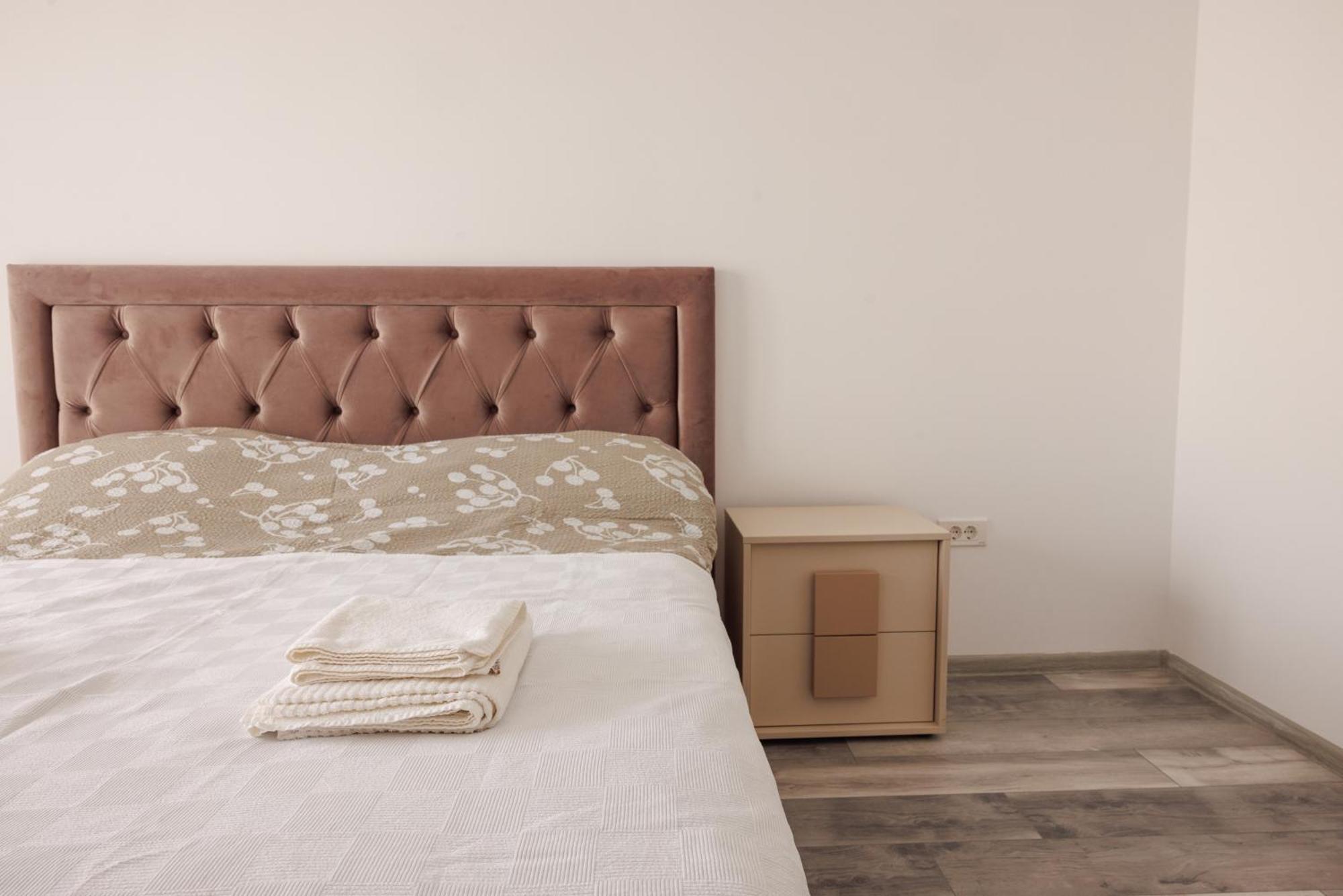 Rescossa Apartment Bukares Bagian luar foto