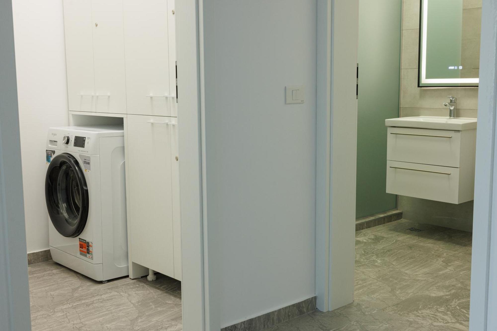 Rescossa Apartment Bukares Bagian luar foto