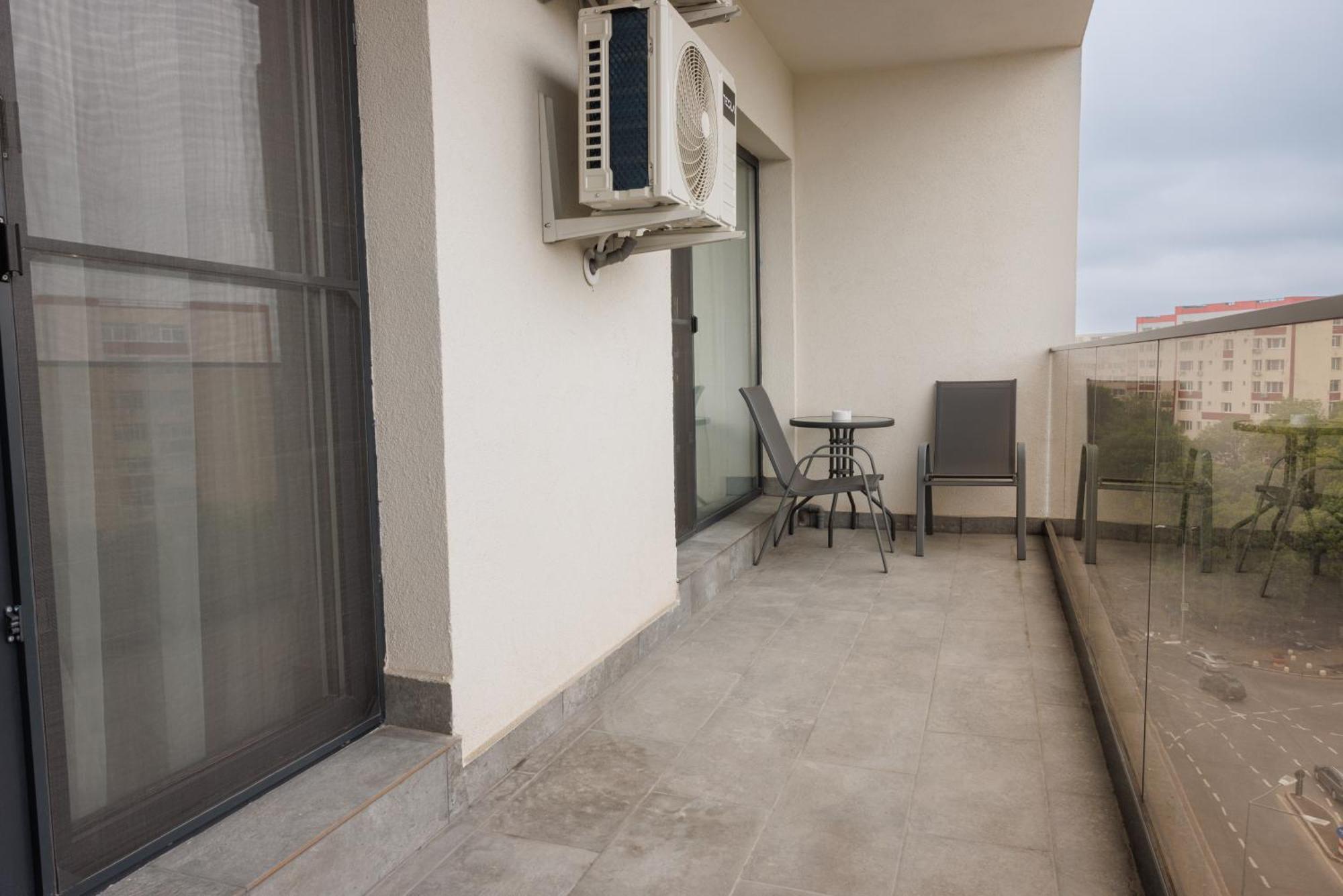 Rescossa Apartment Bukares Bagian luar foto